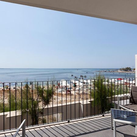 Gg77 Hotel La Spiaggia Торе Лапило Екстериор снимка