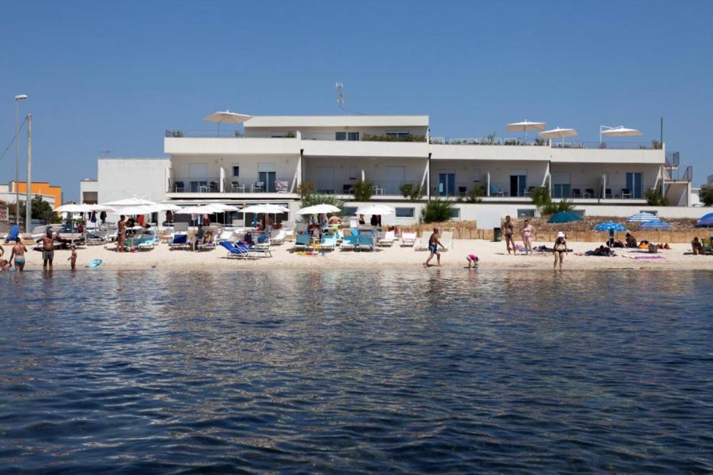 Gg77 Hotel La Spiaggia Торе Лапило Екстериор снимка