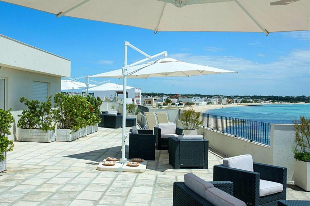 Gg77 Hotel La Spiaggia Торе Лапило Екстериор снимка